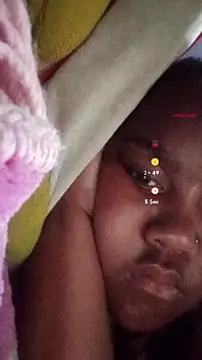 ChubbyMidgetxxx19 online show from 07-10-26, 06:50