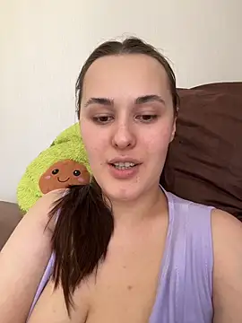 Queen Monica  online show from 05-24-26, 06:40