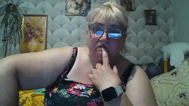 MarinaFarina53 online show from 06-22-26, 05:10