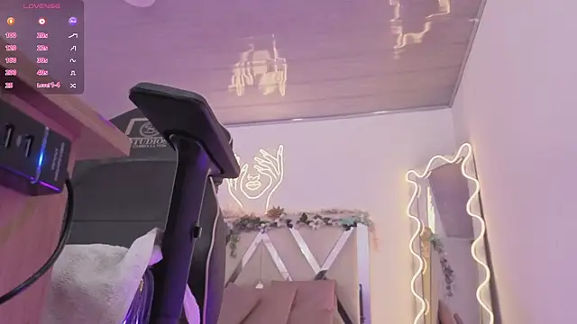 CRISTALBROKE TAY online show from 07-29-26, 07:34