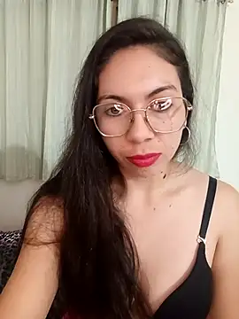 Mia essence online show from 05-09-26, 11:21