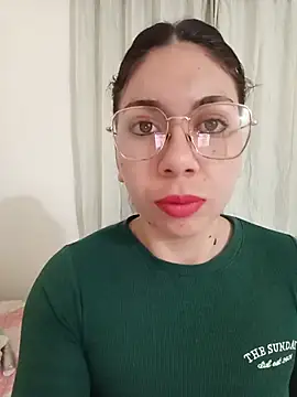 Mia essence online show from 06-29-26, 12:05