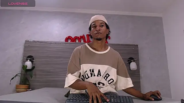 Dilan Hall online show from 06-03-26, 09:42