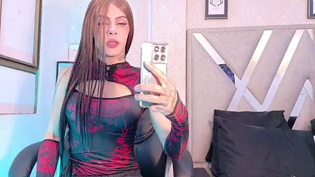 KarolFoxxi   online show from 06-06-26, 11:53