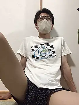 Snapshot of h_japmen chatting on 06-17-26, 02:29 h japmen online show from 06-17-26, 02:29