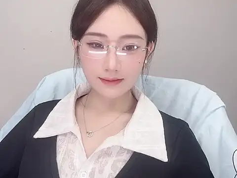 Snapshot of _222Mia chatting on 05-12-26, 02:52 222Mia online show from 05-12-26, 02:52