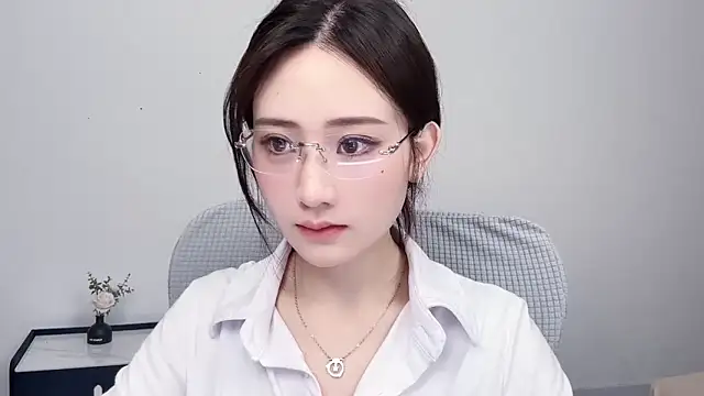 Snapshot of _222Mia chatting on 05-18-26, 03:24 222Mia online show from 05-18-26, 03:24