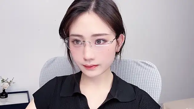 Snapshot of _222Mia chatting on 05-20-26, 01:56 222Mia online show from 05-20-26, 01:56