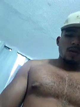 Snapshot of AndrssGold chatting on 05-25-26, 11:00 AndrssGold online show from 05-25-26, 11:00