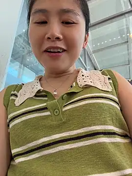 Snapshot of Iridessa- chatting on 07-18-26, 07:56 Iridessa- online show from 07-18-26, 07:56