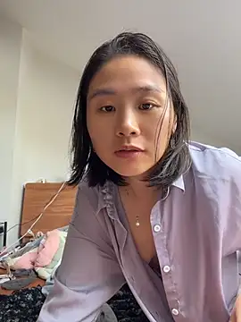 Snapshot of Iridessa- chatting on 07-22-26, 12:57 Iridessa- online show from 07-22-26, 12:57