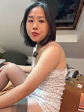 Snapshot of Iridessa- chatting on 08-04-26, 01:57 Iridessa- online show from 08-04-26, 01:57