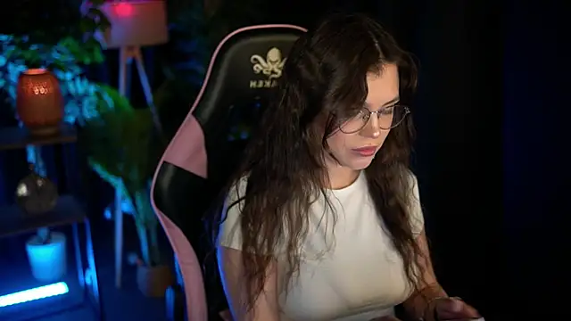 lolabunny me online show from 05-10-26, 02:22