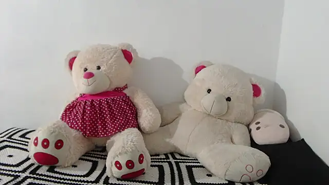 Natalia Dahlia online show from 06-28-26, 09:10