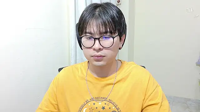 Snapshot of kuromi_boy chatting on 06-15-26, 04:47 kuromi boy online show from 06-15-26, 04:47