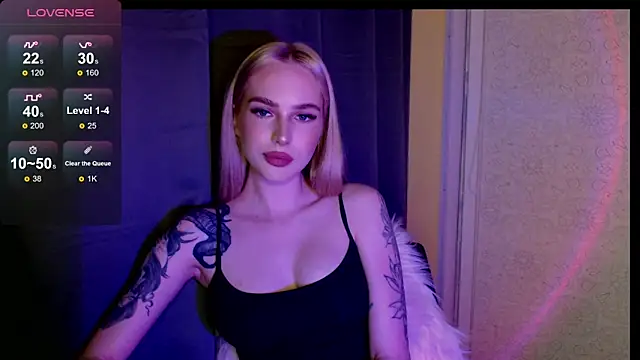 Snapshot of MichelleVelour chatting on 06-06-26, 05:17 MichelleVelour online show from 06-06-26, 05:17