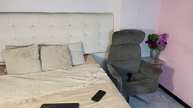emilly duque online show from 06-27-26, 03:11