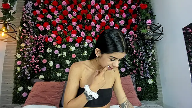 ViolettGracee online show from 06-17-26, 12:50