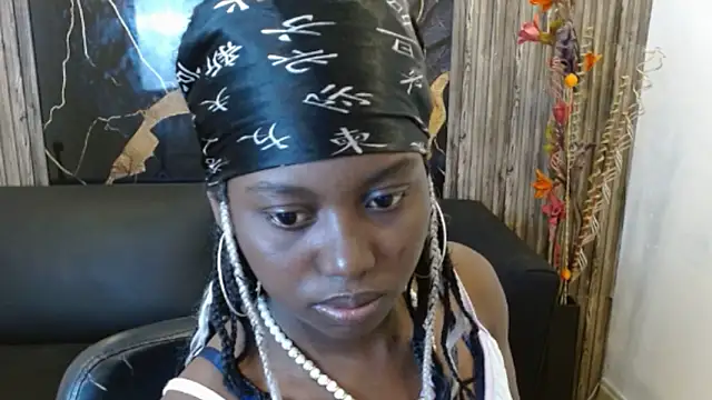 Snapshot of luna_bella160920 chatting on 05-18-26, 07:20 luna bella160920 online show from 05-18-26, 07:20