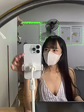 Lov3lily online show from 06-20-26, 01:58