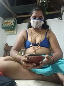 Snapshot of Tamil-shivani95 chatting on 06-17-26, 05:25 Tamil-shivani95 online show from 06-17-26, 05:25