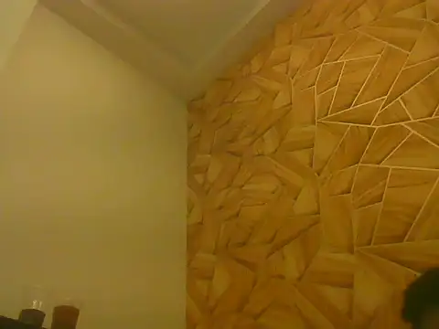 yoursunny001 online show from 05-10-26, 12:32