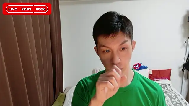 Snapshot of kazukota20 chatting on 06-26-26, 01:04 kazukota20 online show from 06-26-26, 01:04