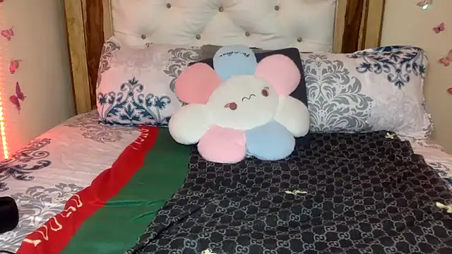creamyamber online show from 05-19-26, 01:56