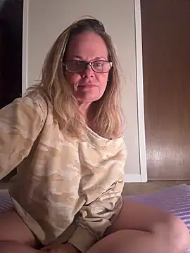 christinamoon0612 online show from 05-19-26, 05:14