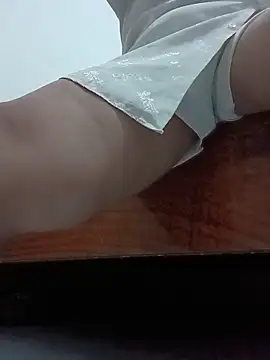 Mei iu online show from 05-15-26, 03:41