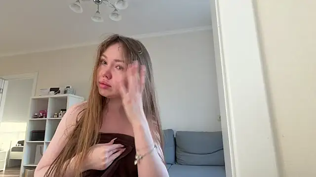 ValeryShine online show from 05-19-26, 01:11