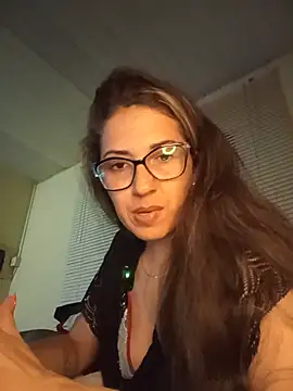 Snapshot of sweet_tifani chatting on 06-20-26, 04:15 sweet tifani online show from 06-20-26, 04:15