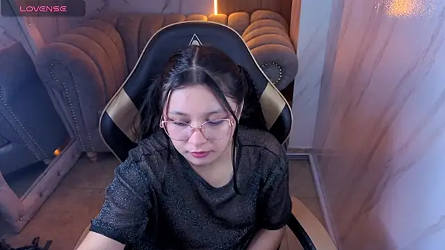HoneyDoll tf online show from 06-26-26, 03:38