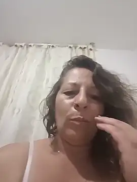Snapshot of Nikki_milf69 chatting on 06-18-26, 06:35 Nikki milf69 online show from 06-18-26, 06:35
