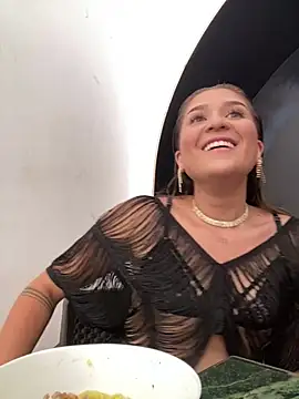 IsabelleMilan online show from 06-29-26, 08:42