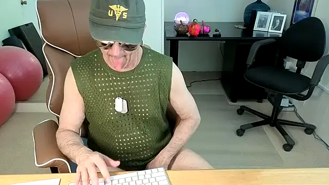 hotdadbod online show from 11-01-25, 08:44