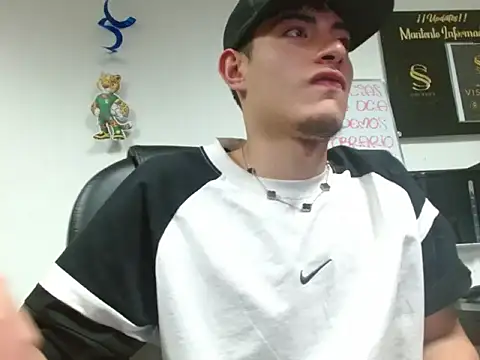 andylol330 online show from 07-11-26, 07:44