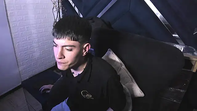 andylol330 online show from 07-18-26, 05:55