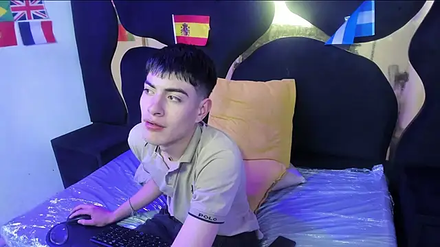 andylol330 online show from 07-21-26, 05:54