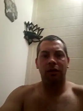 Snapshot of Johnathanleenol chatting on 06-19-26, 06:07 Johnathanleenol online show from 06-19-26, 06:07