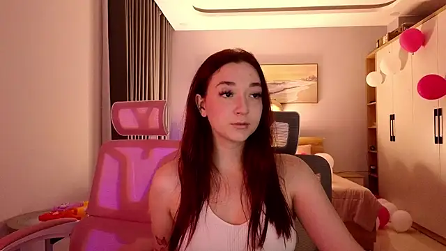 MoonkissGirls online show from 05-16-26, 01:43