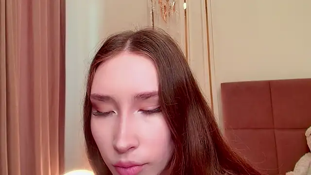 Snapshot of lalisabrown chatting on 05-18-26, 04:07 lalisabrown online show from 05-18-26, 04:07