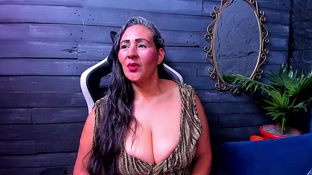 Snapshot of Victoria_kyler chatting on 06-06-26, 03:28 Victoria kyler online show from 06-06-26, 03:28