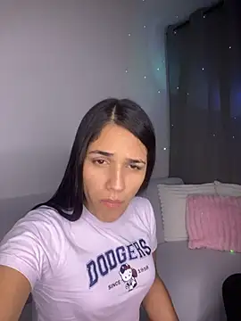 Snapshot of Isa_steele chatting on 06-27-26, 04:39 Isa steele online show from 06-27-26, 04:39