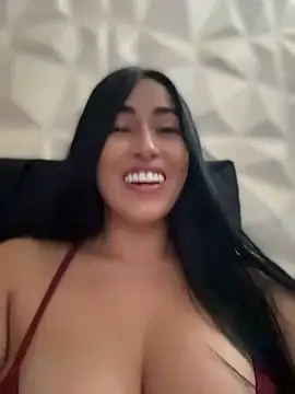 Snapshot of areviklusine1 chatting on 07-05-26, 06:26 areviklusine1 online show from 07-05-26, 06:26