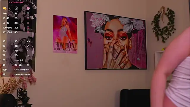 LanelleFreemyer online show from 06-10-26, 03:11