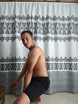 Alextorin18 online show from 07-12-26, 03:58