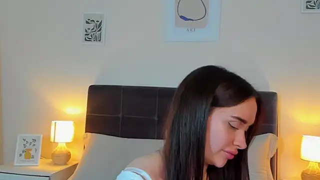 KellyWhites online show from 06-16-26, 05:32