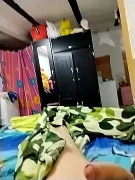 Snapshot of Monolatino chatting on 06-17-26, 12:13 Monolatino online show from 06-17-26, 12:13