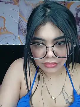 luxuryluna online show from 06-11-26, 02:53